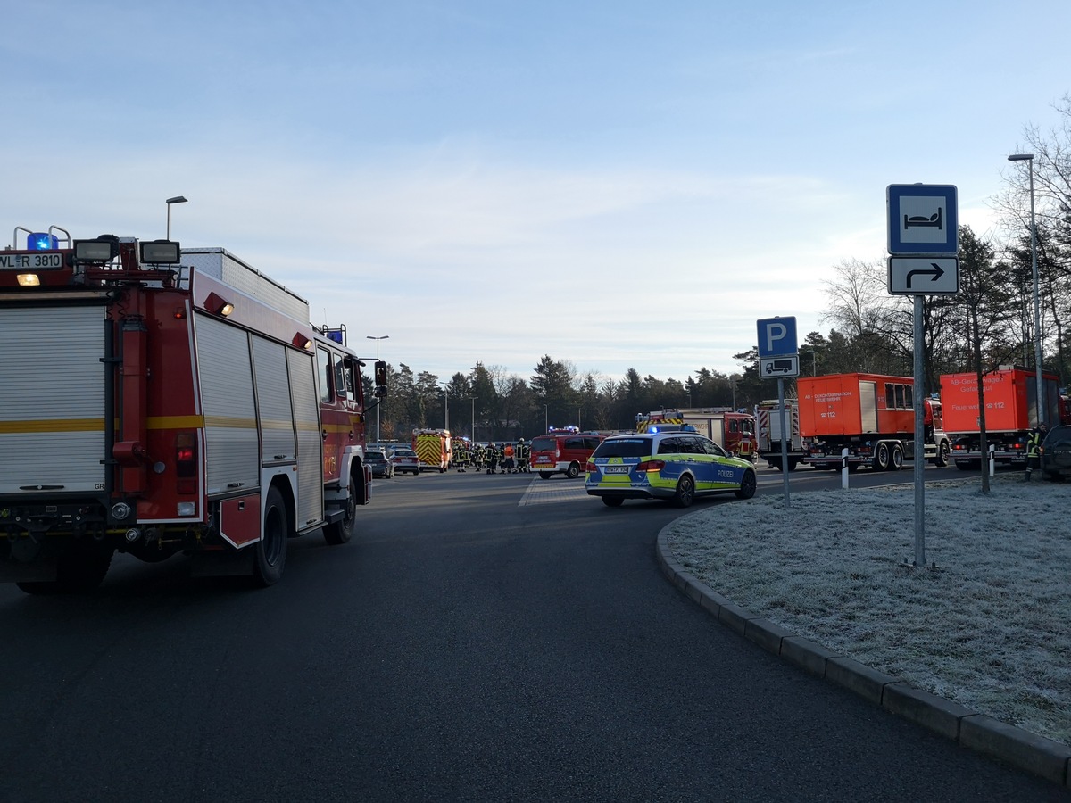 POL-ROW: +++Vorbereiteter Diebstahl durch Alarmauslösung gescheitert+++
+++Warenbetrug im Internet+++
+++Gefahrguteinsatz LK Harburg, Autobahnpolizei Sittensen im Einsatz+++