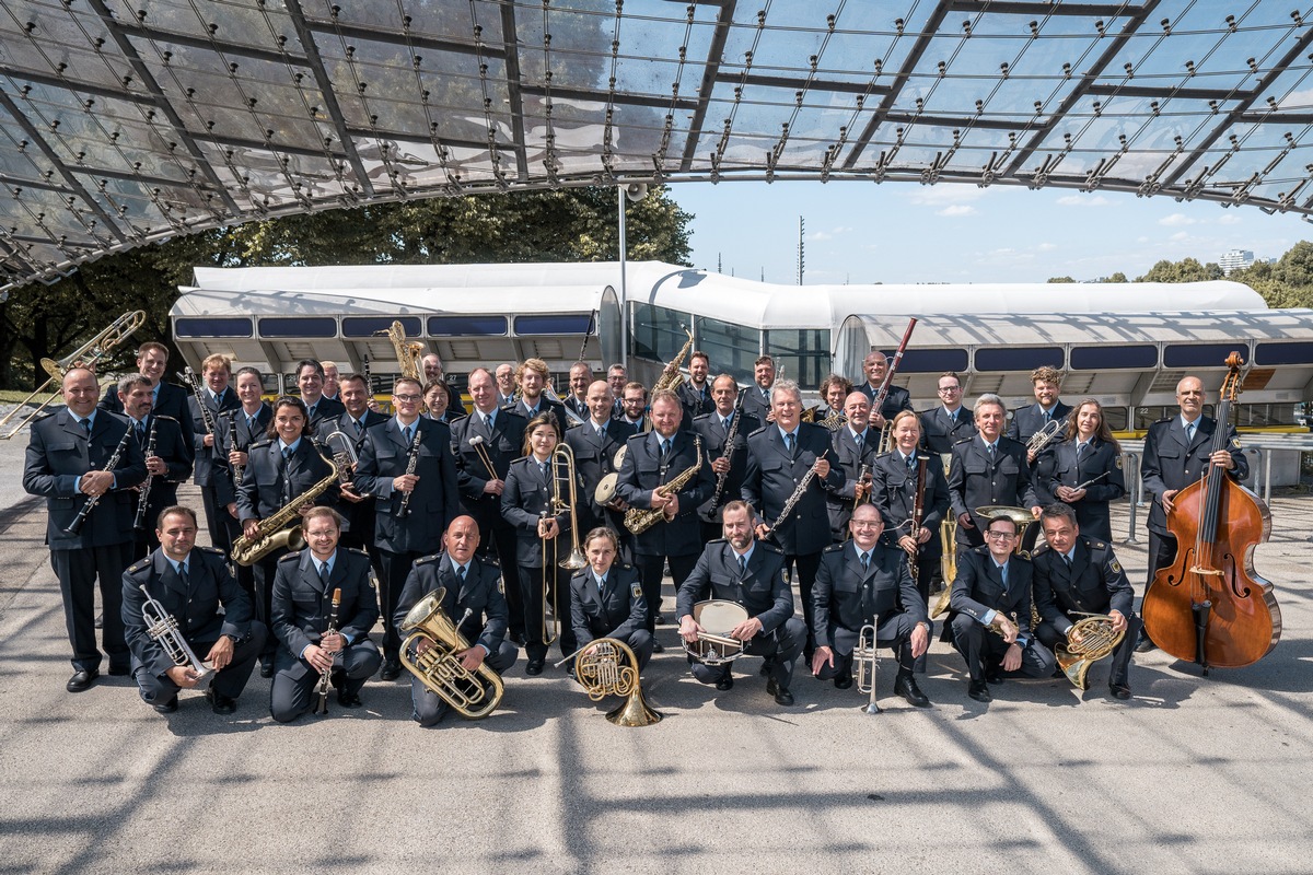 Bundespolizeidirektion München: Neujahrskonzert des Bundespolizeiorchesters in Rosenheim / Nach coronabedingter Pause findet traditionelles Neujahrskonzert wieder statt