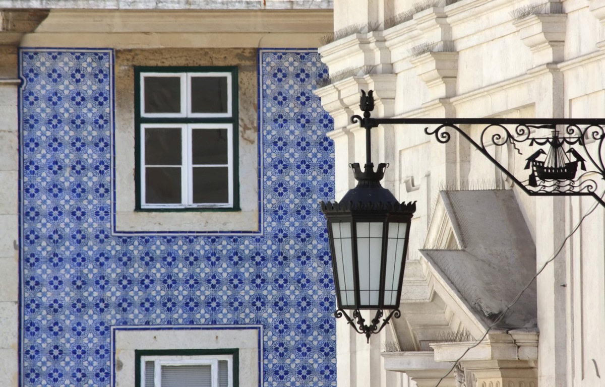 Farbige Fliesenkunst: Die Azulejos von Lissabon