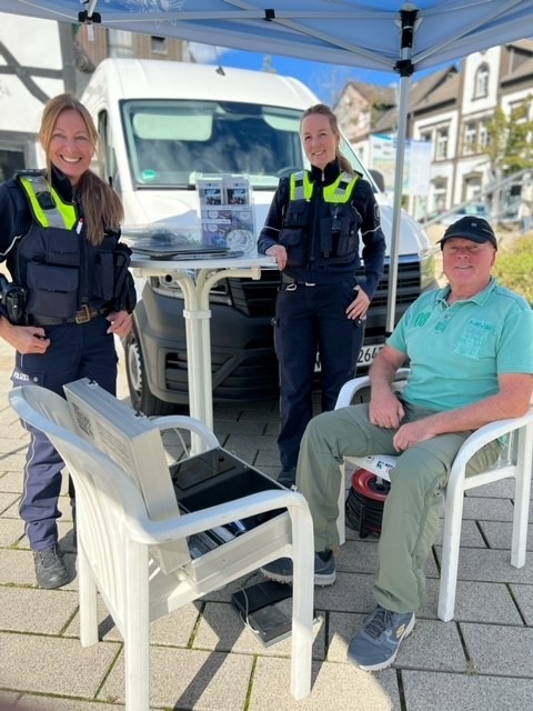 POL-EN: Herdecke/Ennepetal/Hattingen- Focus on the Road? Ablenkung im Straßenverkehr