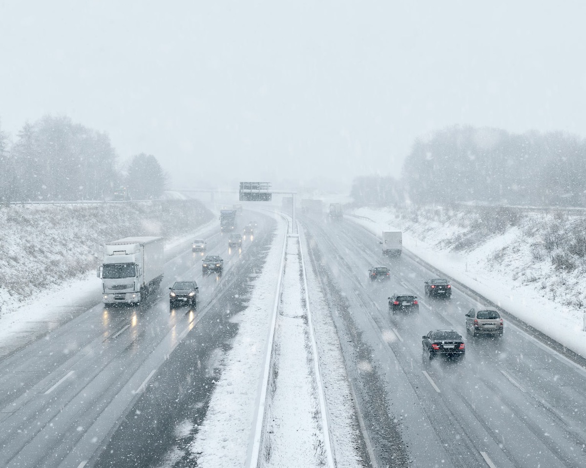 Während der Feiertage auf Deutschlands Straßen: Jeder Fünfte legt an Weihnachten bis zu 500 Kilometer zurück