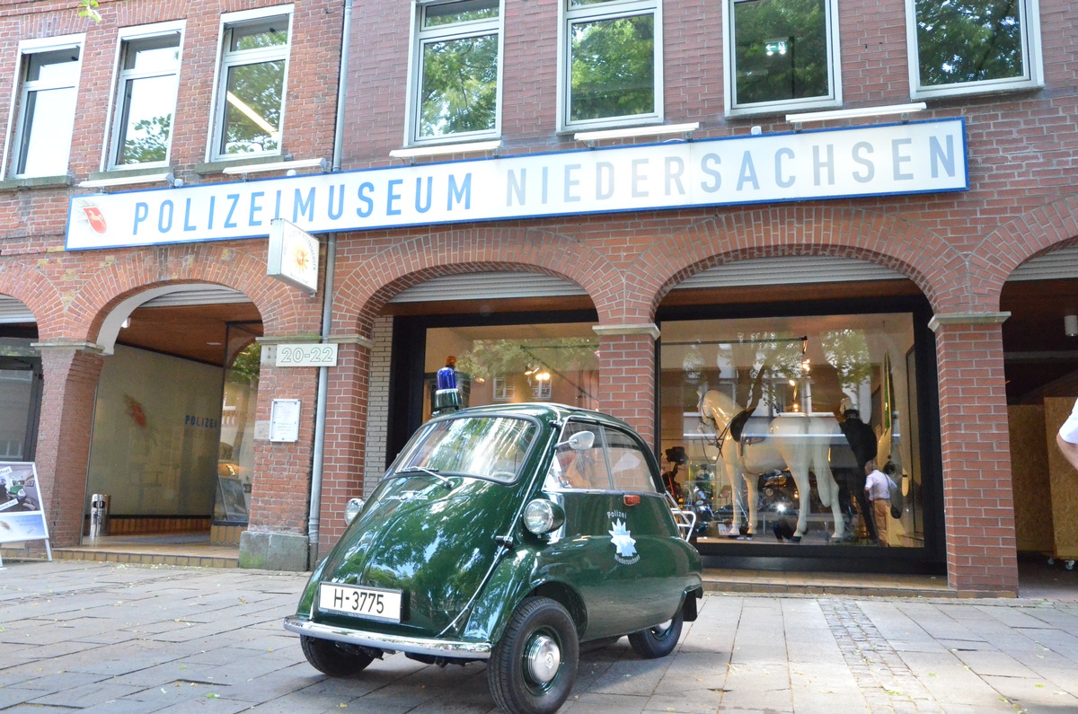 POL-AK NI: Fahrt mit der Isetta macht Gewinner glücklich