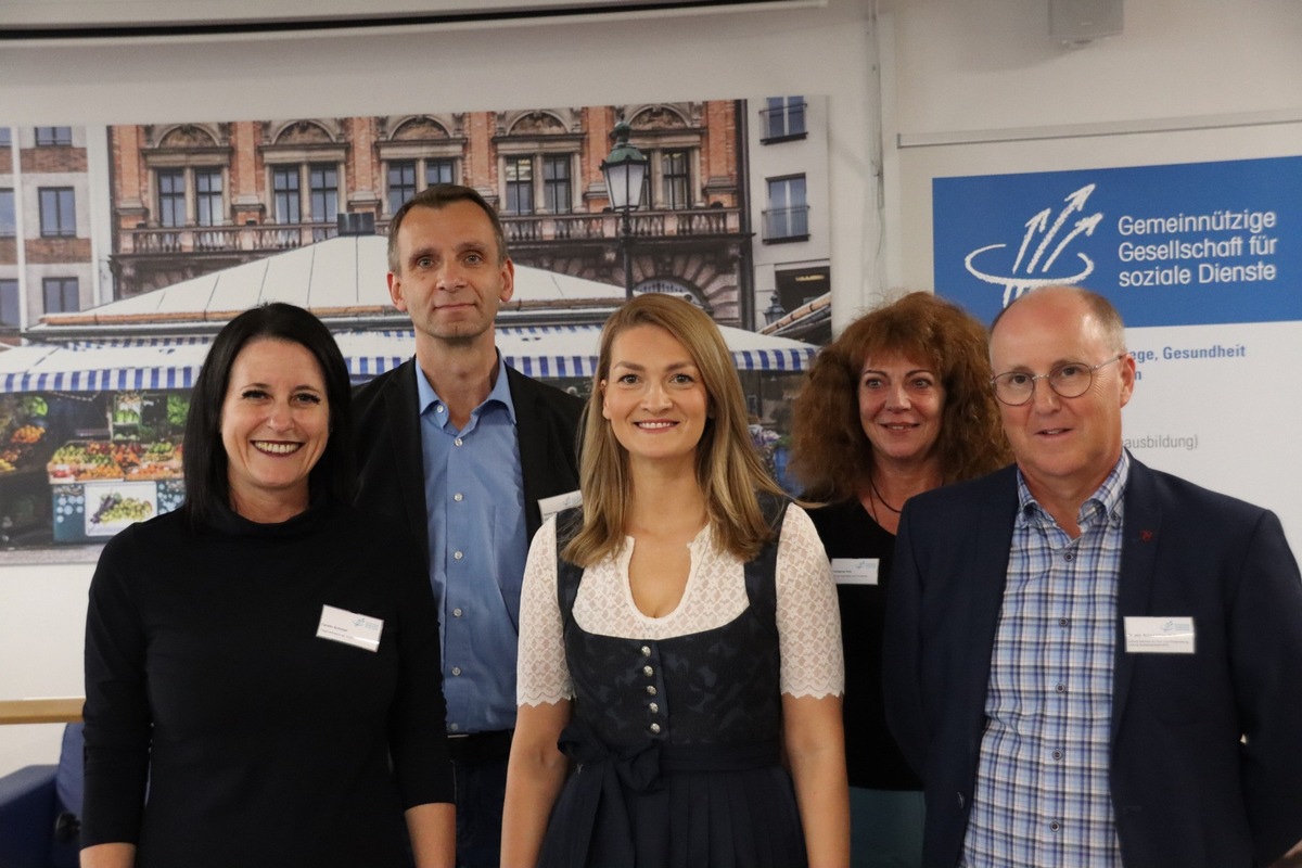 Staatsministerin Gerlach zu Besuch am GGSD Bildungszentrum München