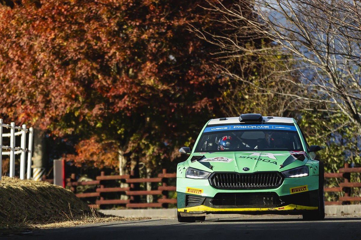 Rallye Japan: Škoda dominiert bei Mikkelsens WRC2-Sieg, Kajetanowicz gewinnt WRC2 Challenger-Titel