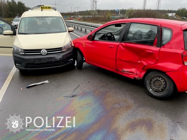 POL-PPWP: Unfall auf der B270