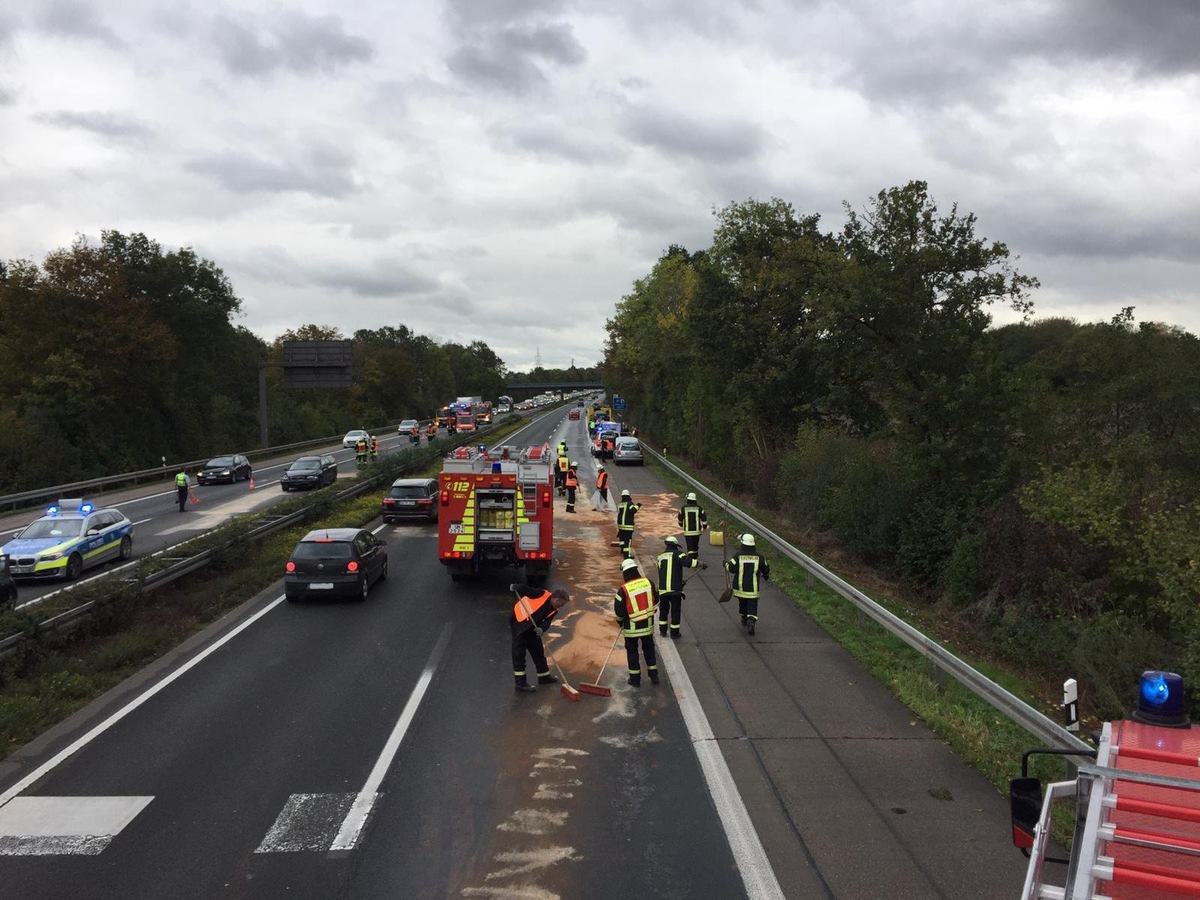 FW-WRN: TH_1_B: Verkehrsunfall mit sieben verletzten Personen