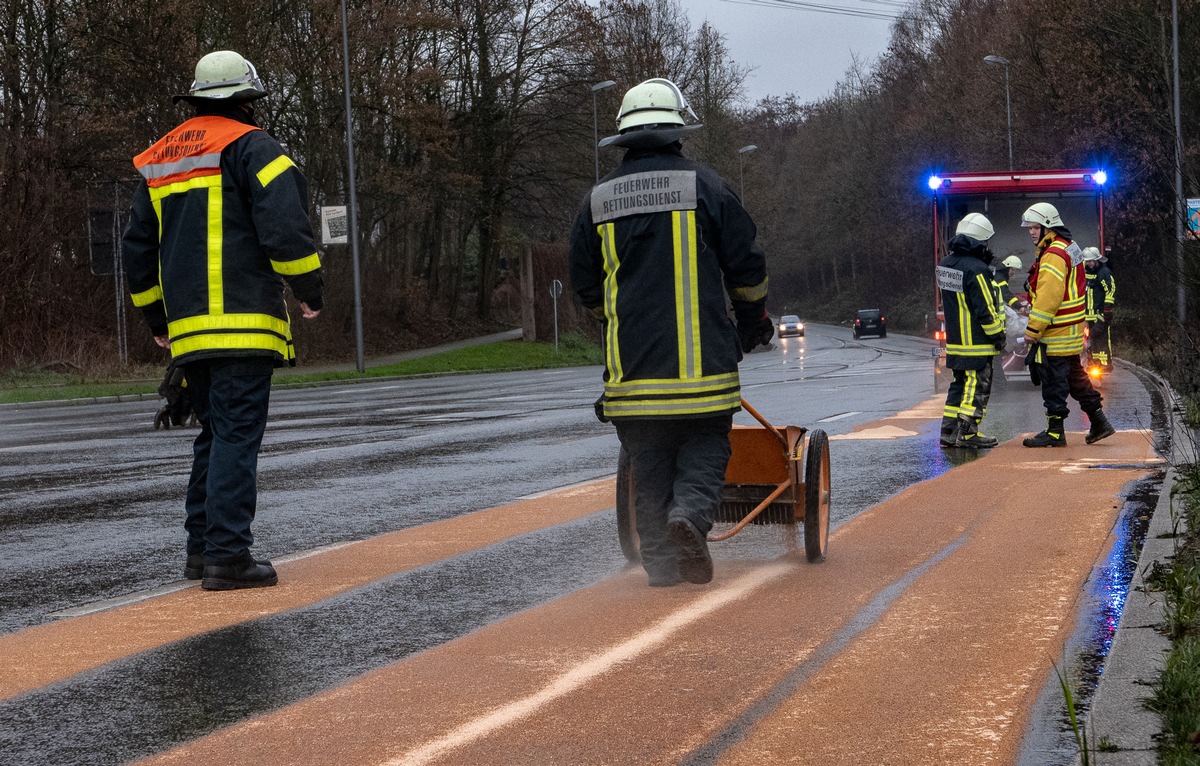 FW-BO: Zwei Ölspuren am Freitag in Querenburg und Wattenscheid