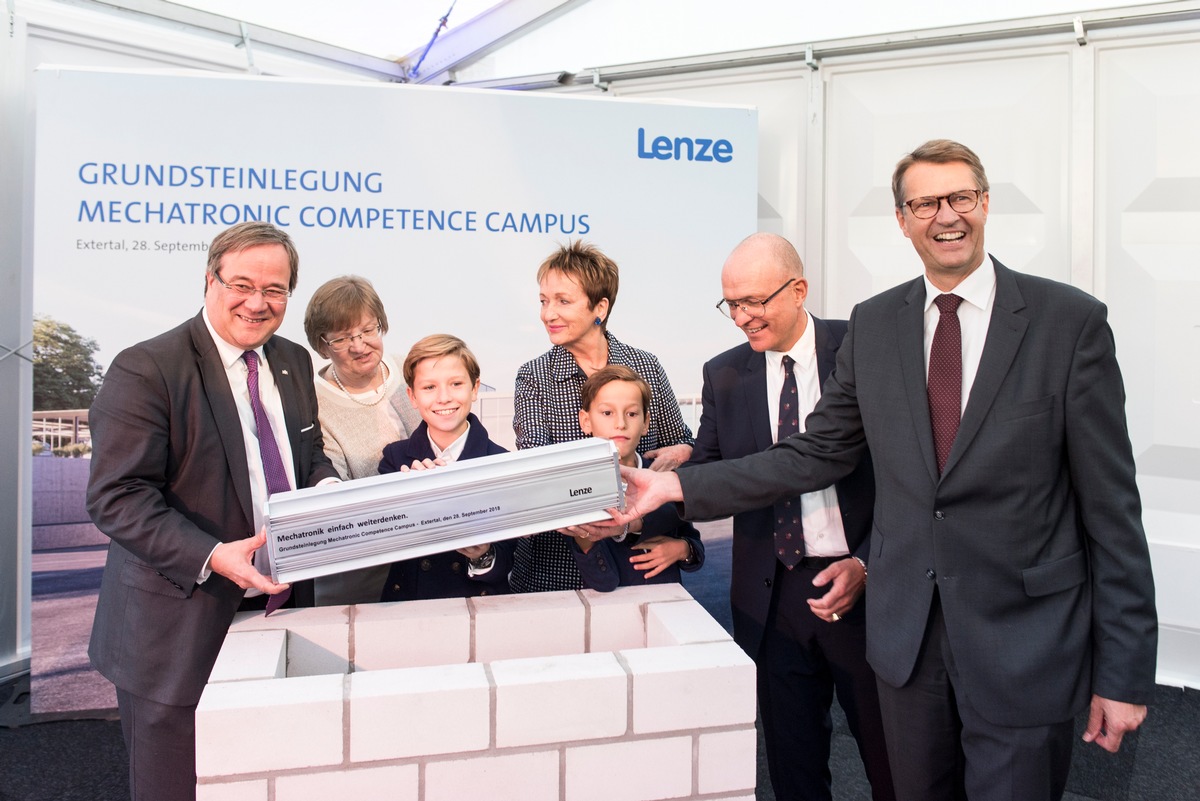 50-Millionen-Euro-Investition: Lenze legt den Grundstein für neuen  Mechatronik-Campus