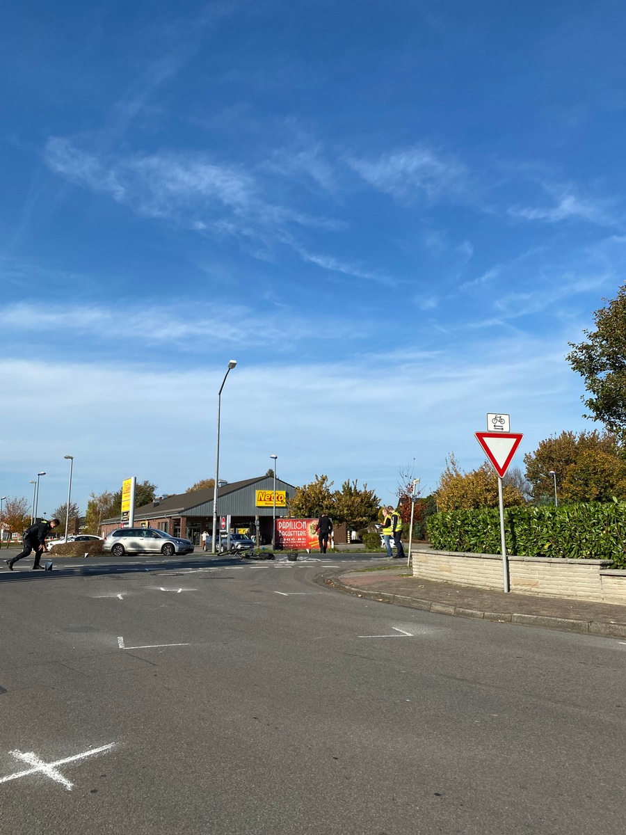 POL-DH: ---Verkehrsunfall mit tödlich verletzter Radfahrerin im Bereich Twistringen---