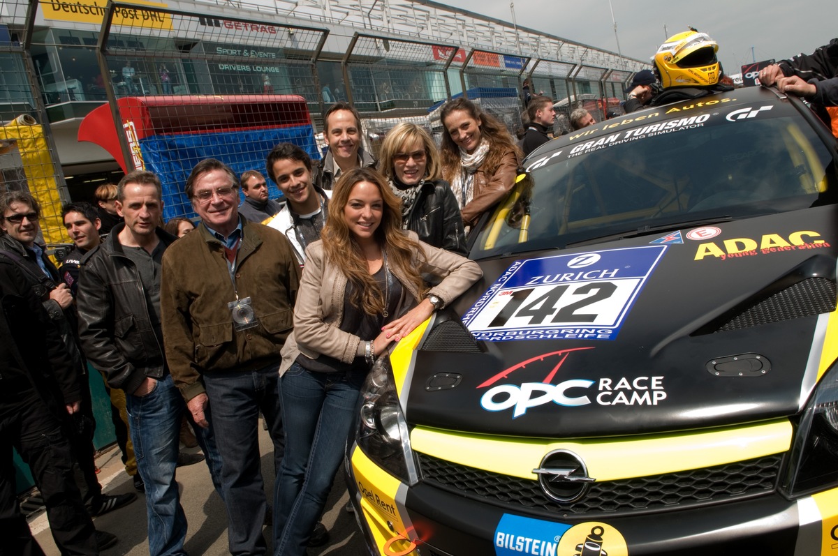 38. ADAC Zurich 24-Stunden-Rennen auf dem Nürburgring / TV-Stars drücken Opel OPC Race Camp Team die Daumen (mit Bild)