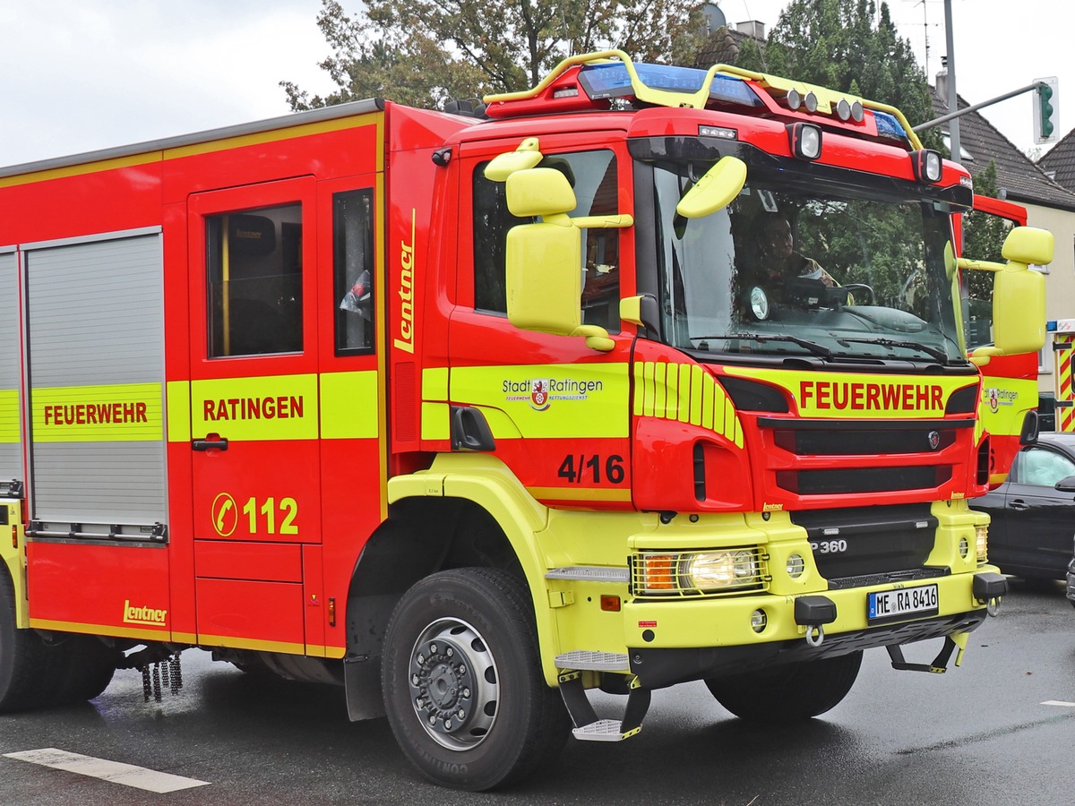 POL-ME: Sachbeschädigung durch Feuer an einem Wertstoff-Container - Ratingen - 2112024