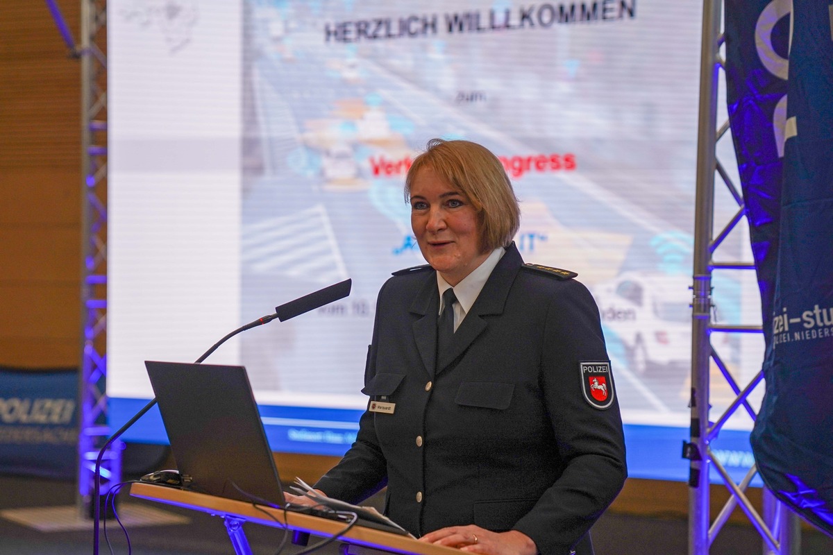 POL-AK NI: Verkehrskongress &quot;Automotive IT&quot; / Polizeiakademie Niedersachsen veranstaltet bundesweites Experten-Forum zu Fragen der Verkehrssicherheitsarbeit