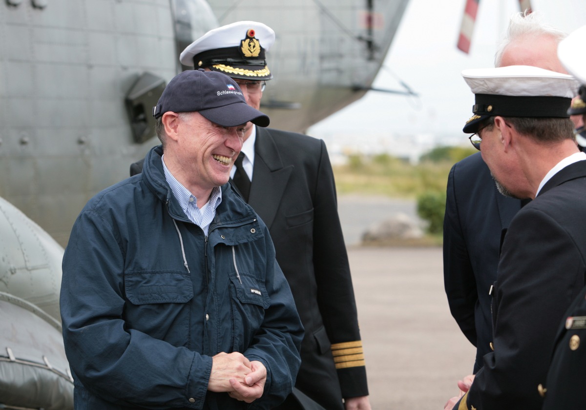 Bundespräsident Horst Köhler besucht die Deutsche Marine