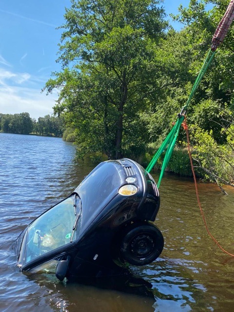 POL-OL: +++ Auto aus Tweelbäker See wieder aufgetaucht +++