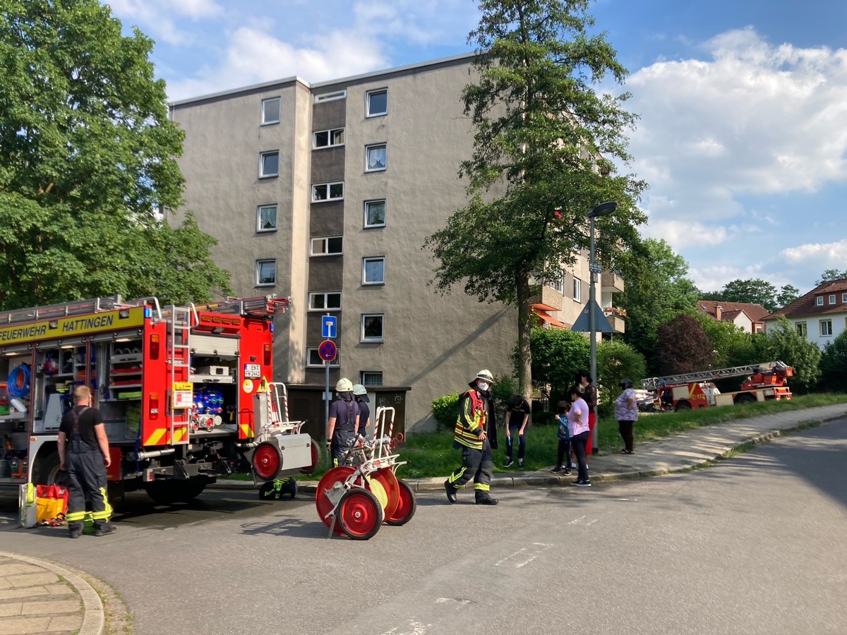 FW-EN: Brand im Hochhaus