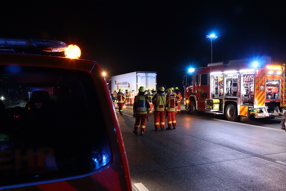 FW-SE: Tödlicher Verkehrsunfall auf der BAB 7