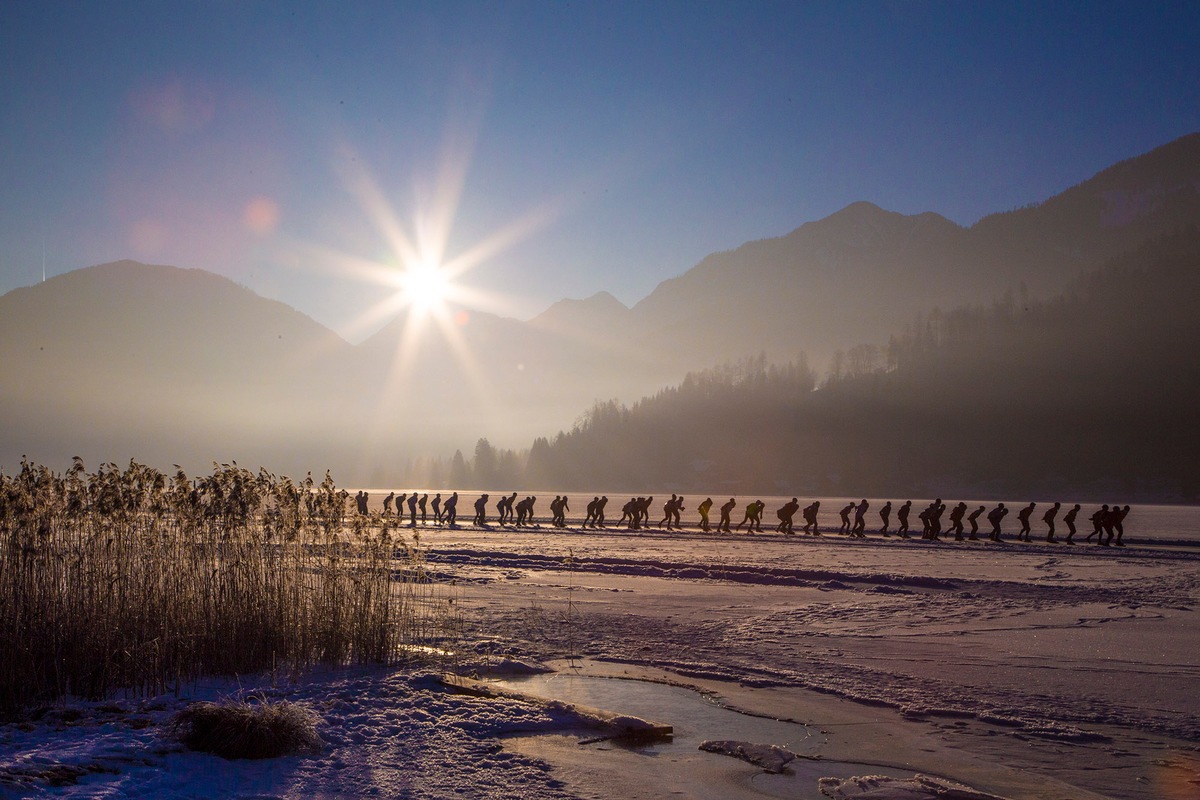 Winter am Weissensee: Paradies aus Eis und Schnee - BILD