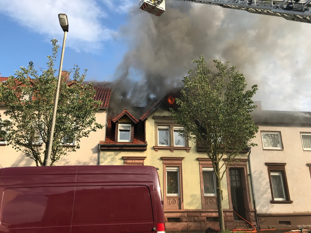 POL-PPWP: Wohnhausbrand