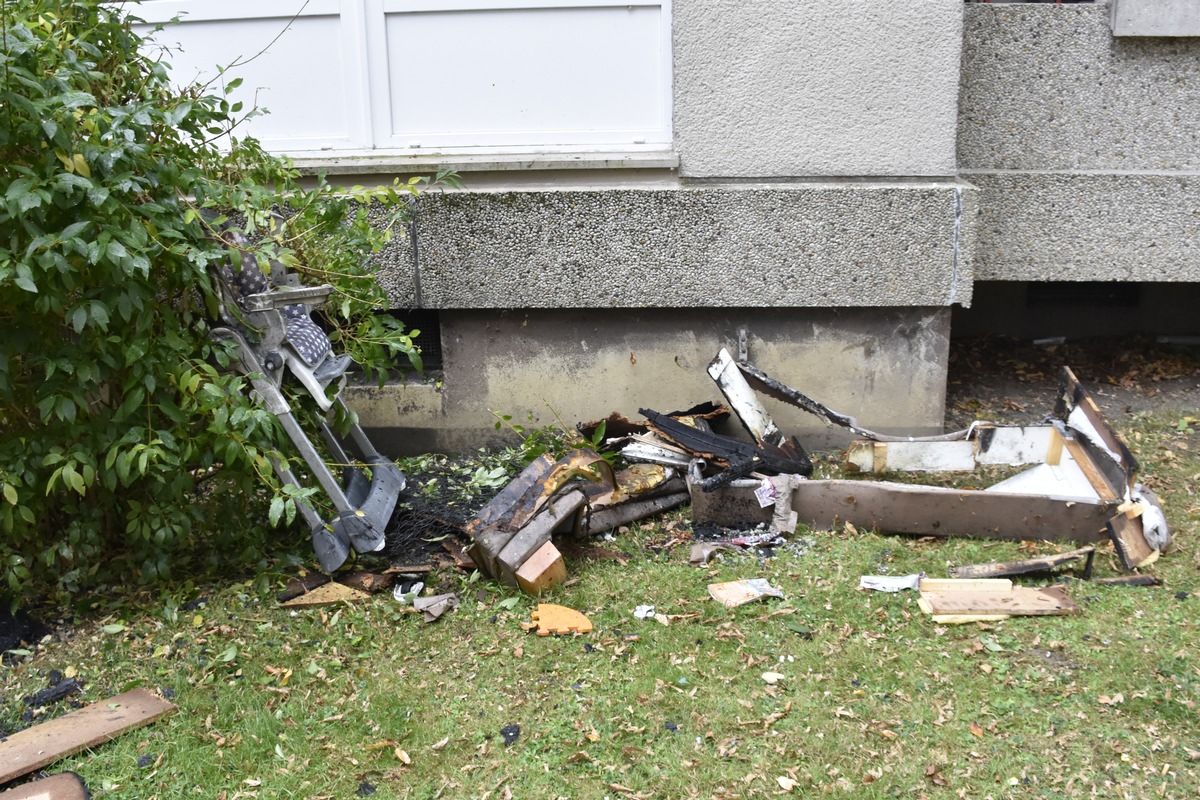 FW-DO: 04.10.2018 - Feuer in Wickede
Wohnungsbrand in Mehrfamilienhaus