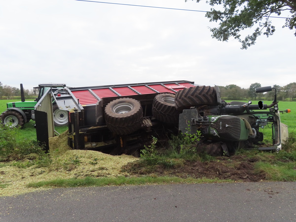 POL-OL: +++Verkehrsunfall in Edewecht mit hohem Sachschaden am beteiligten Traktor+++