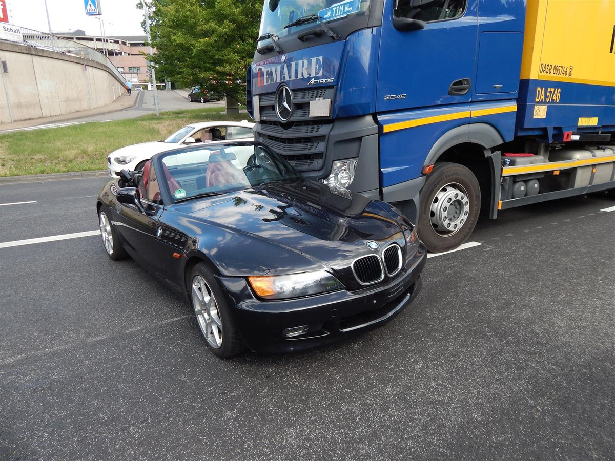 POL-PPKO: Frau bei Unfall in Koblenz verletzt