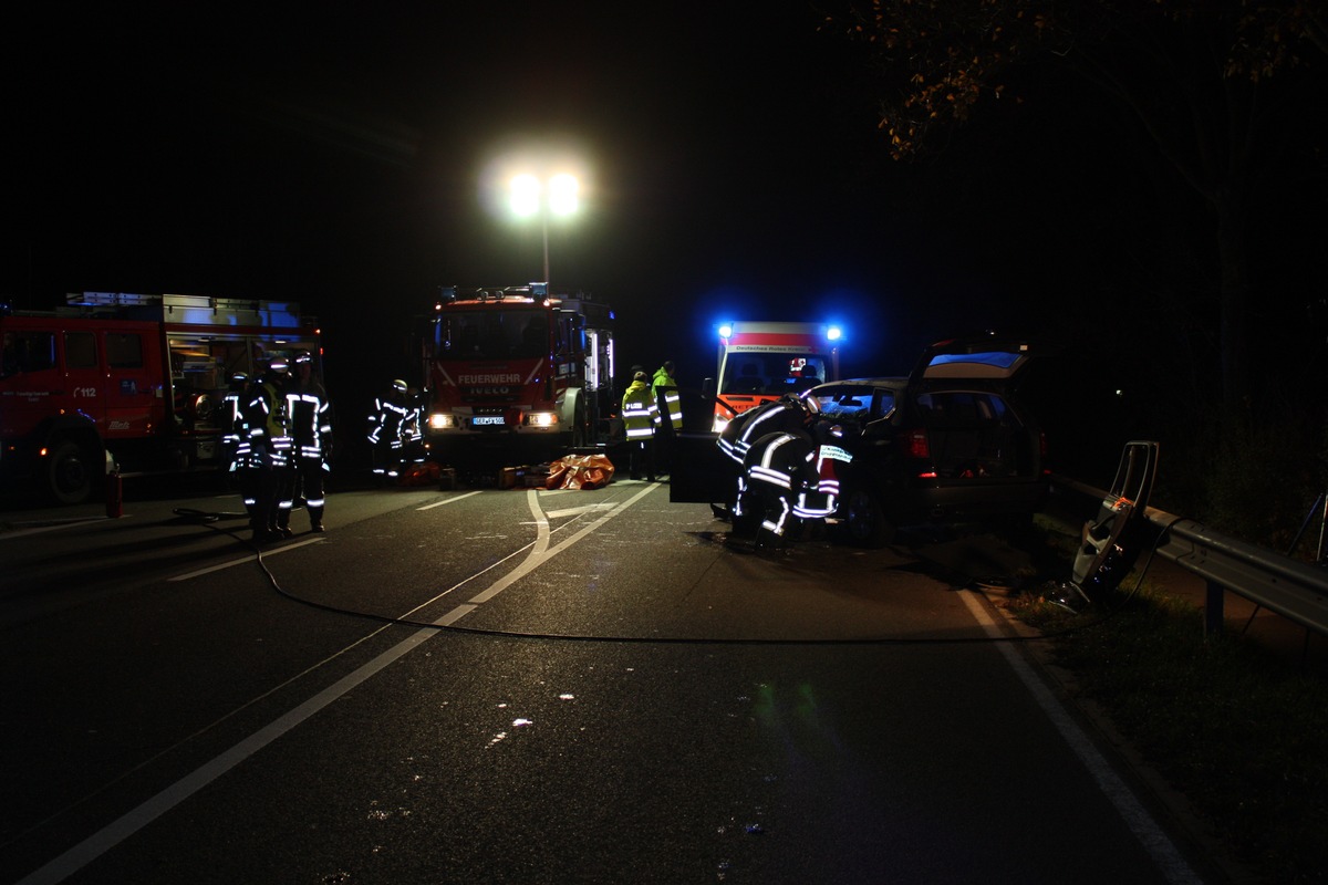 POL-PDLD: Verkehrsunfall mit Traktor