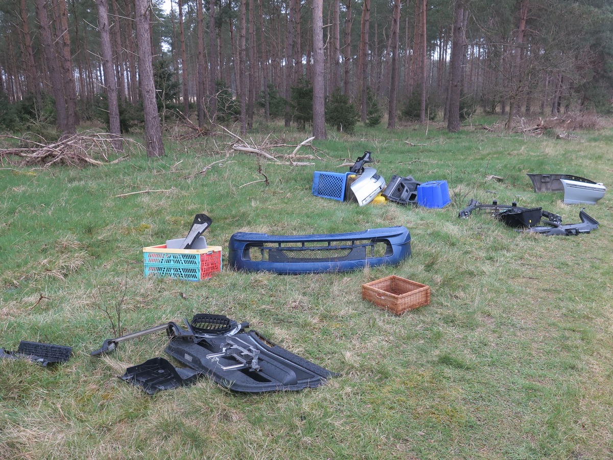 POL-DEL: Landkreis Oldenburg: Unerlaubte Abfallentsorgung in Großenkneten +++ Zeugenaufruf