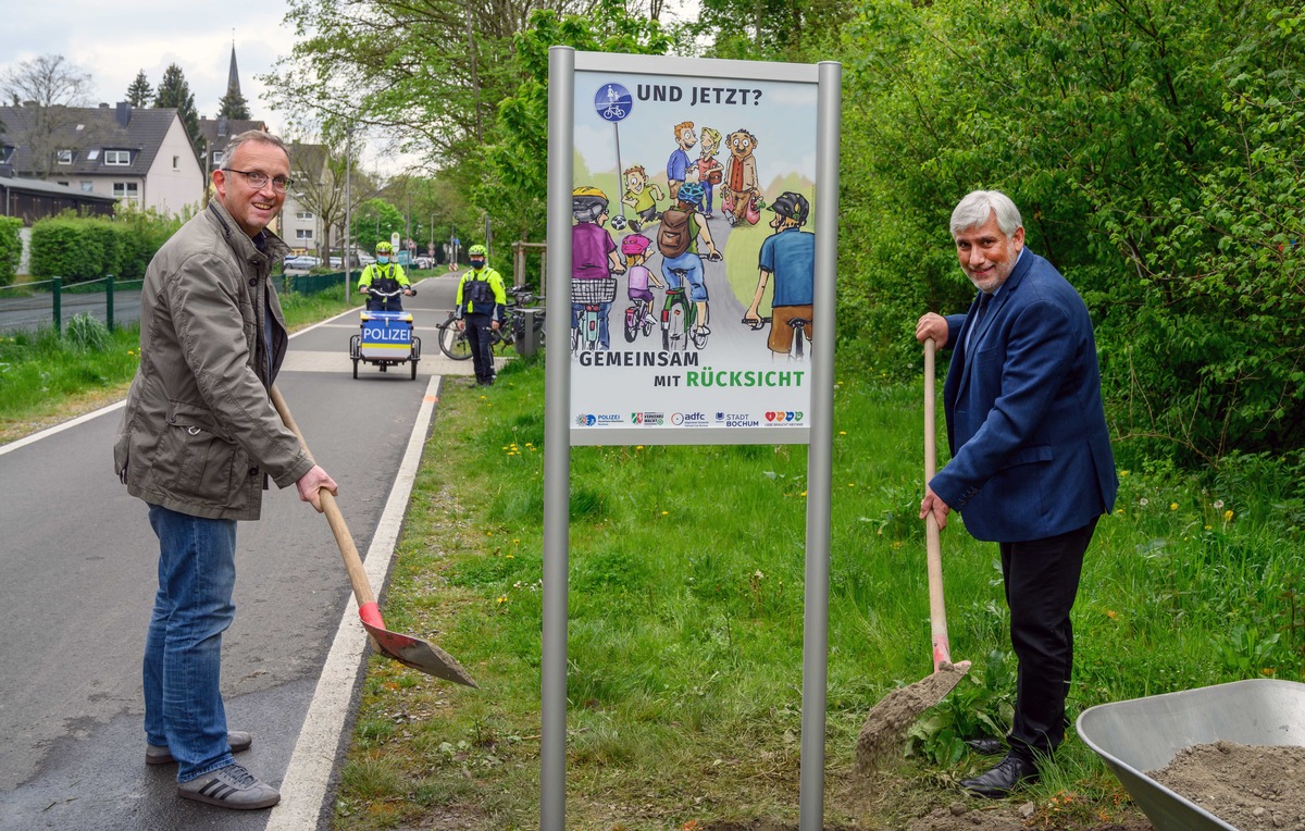 POL-BO: Vorfahrt für Rücksicht: Schilder werben auf Geh- und Radwegen für faires Miteinander