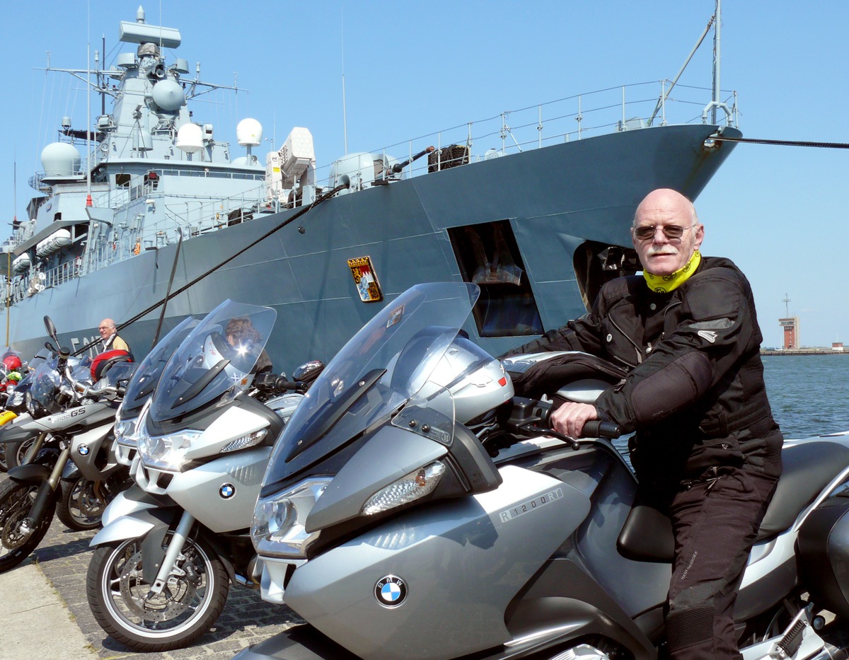 Biker begeistert vom Marinestützpunkt