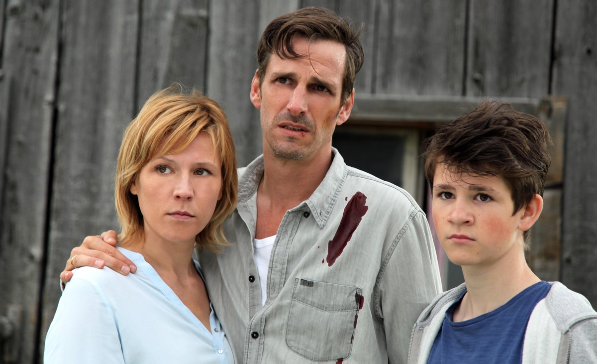 ZDF-Drama &quot;Treibjagd im Dorf&quot; mit Franziska Weisz und Max von Thun (FOTO)