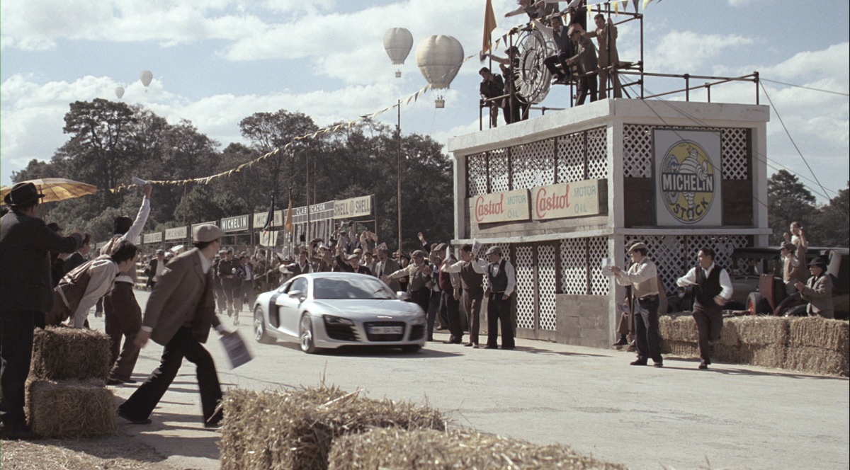 Der neue Werbespot &quot;Warm up&quot; für den Audi R8 läuft an: In 60 Sekunden 70 Jahre Rennsportgeschichte