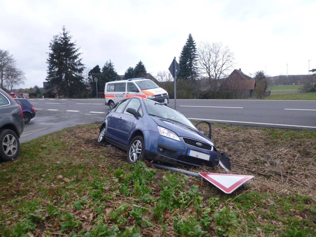 POL-LG: ++ nach Unfall mit zwei Verletzten Zeugen gesucht ++ Fahrten unter Drogeneinfluss ++ &quot;Schockanrufer&quot; versucht Geld zu erlangen ++