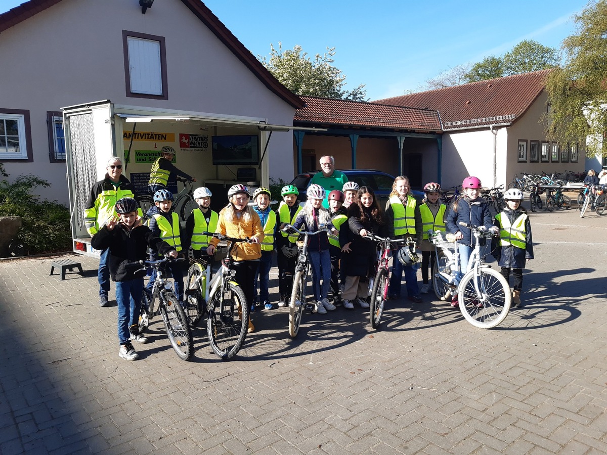 POL-OS: Osnabrück: Radfahrprüfungen 2023 - gelungene Aktion der Verkehrswacht Osnabrück (FOTO)