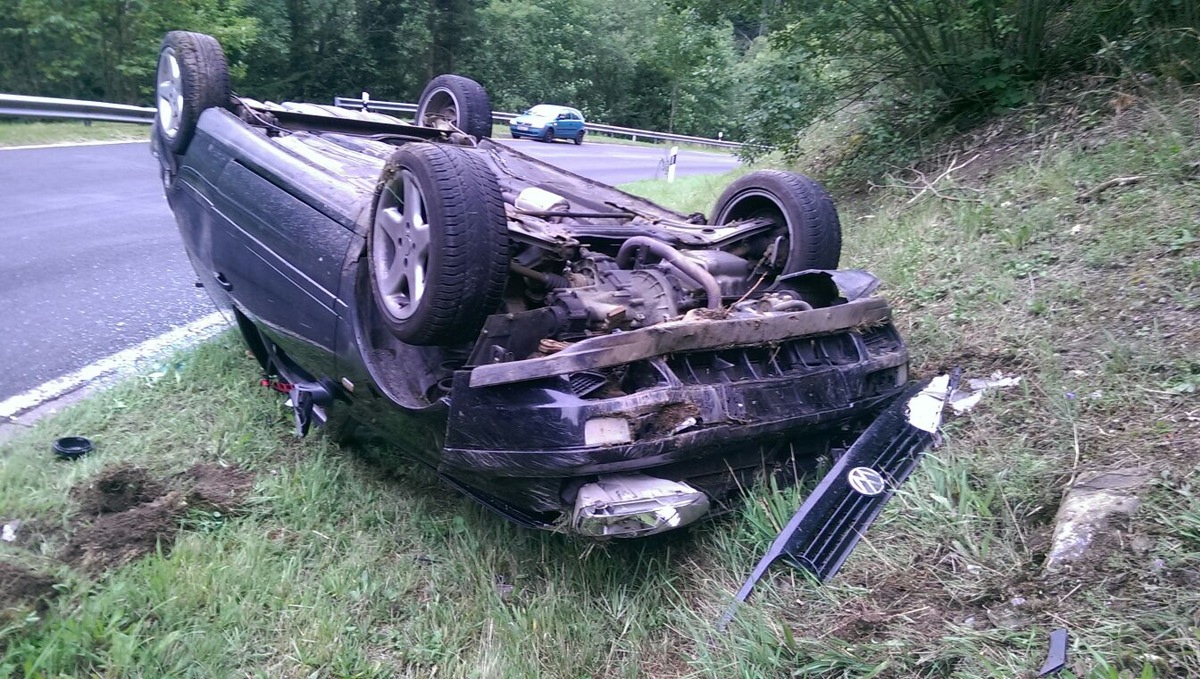 POL-PPTR: Verkehrsunfall - Fahranfängerin mit Glück im Unglück