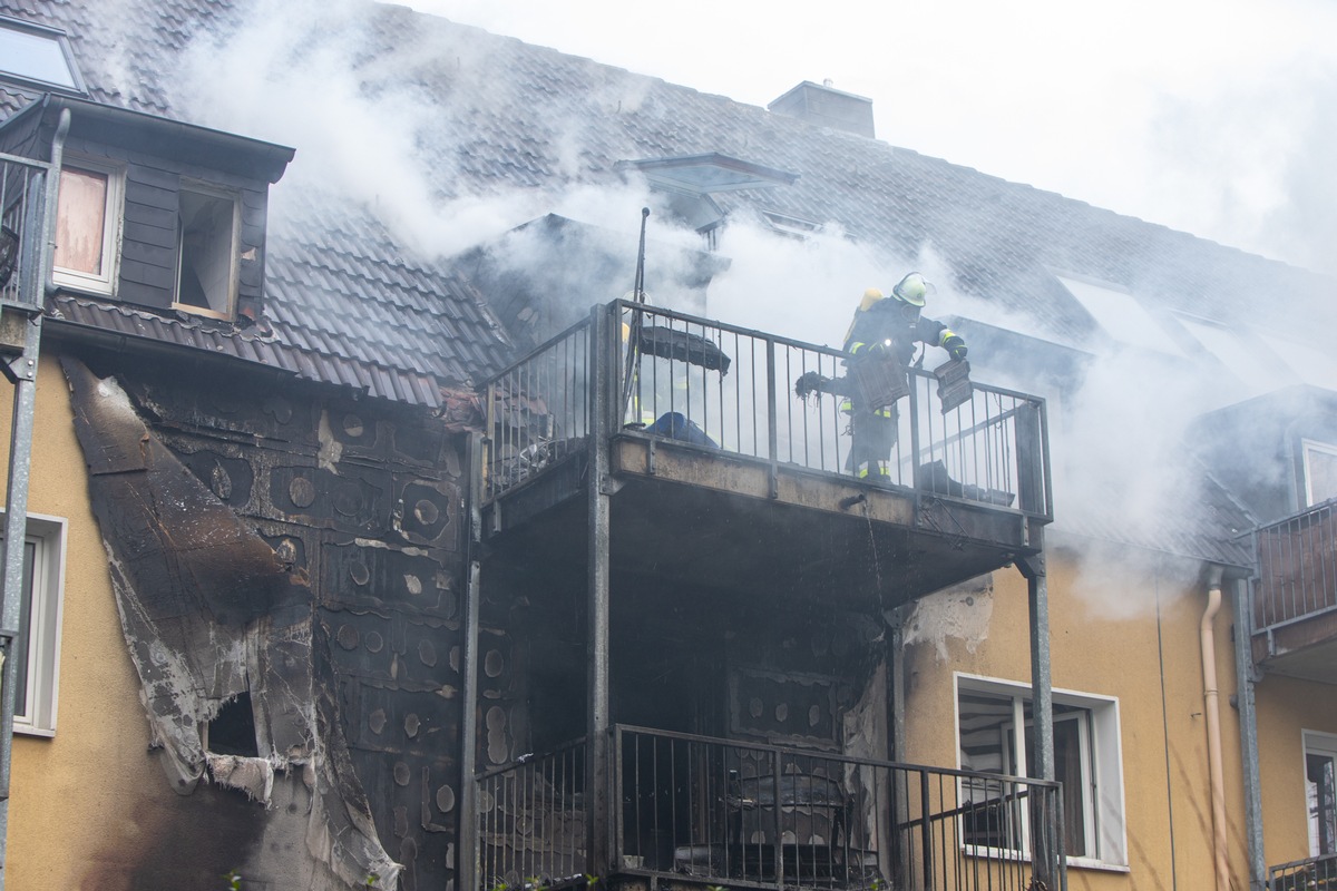 FW-E: Mehrfamilienhaus nach Brand teilweise unbewohnbar - keine Verletzten