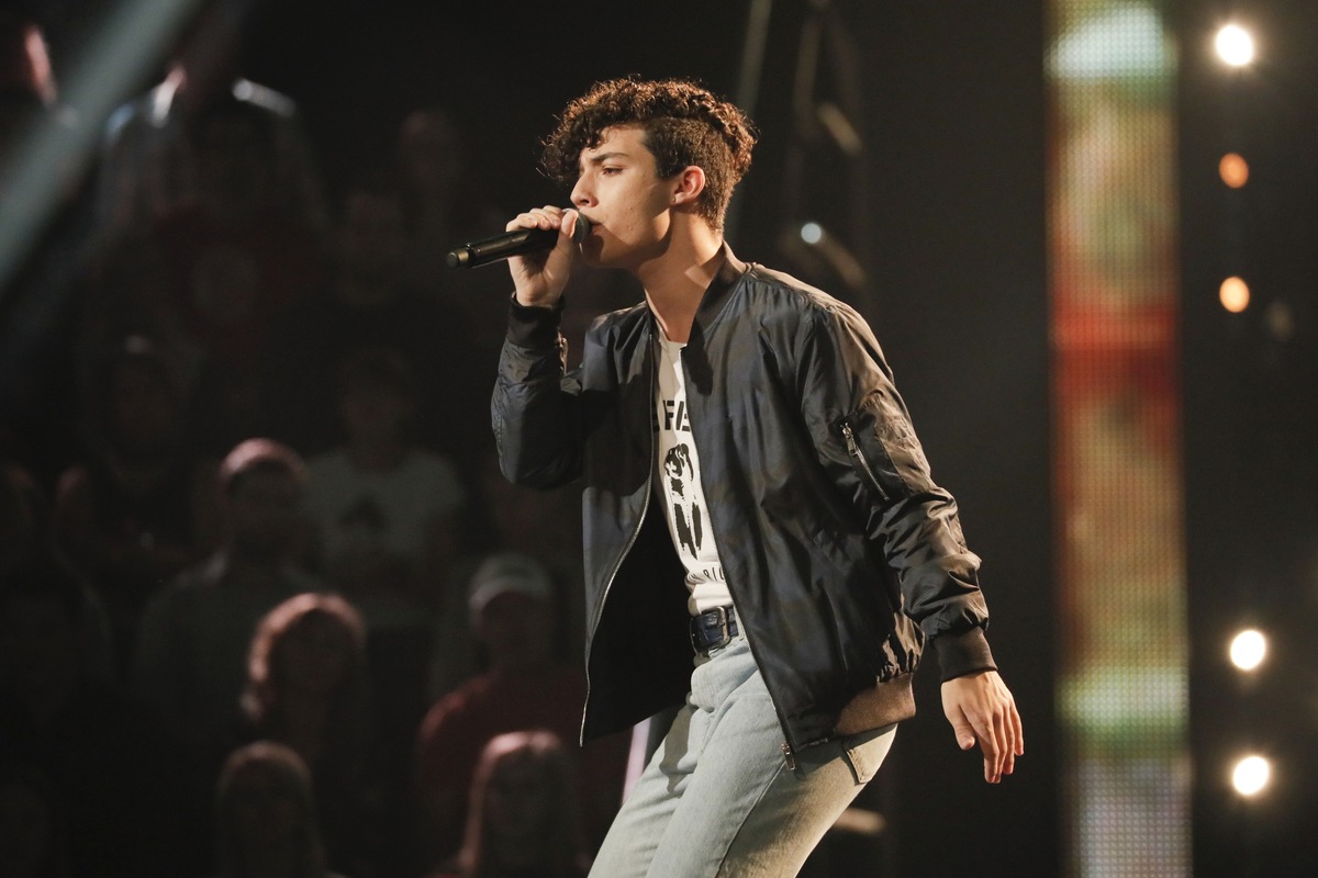 &quot;The Voice of Hamburg&quot;: Melvin Vardouniotis (16) beim großen &quot;The Voice of Germany&quot;-Halbfinale am 10. Dezember, live in SAT.1