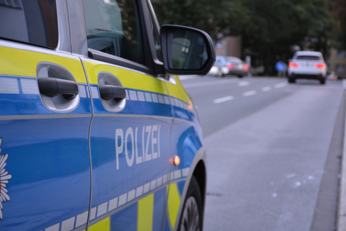 POL-ME: 12-jähriges Mädchen angefahren und verletzt - Velbert - 2312064