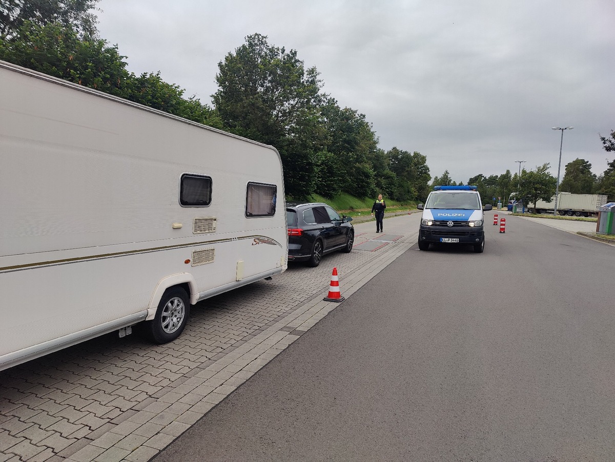 POL-EL: A31 / Emsland/Grafschaft Bentheim - Kontrollen des Reiseverkehrs zu Ferienbeginn - wenige Verstöße bei Kontrollen des Fernreiseverkehrs festgestellt