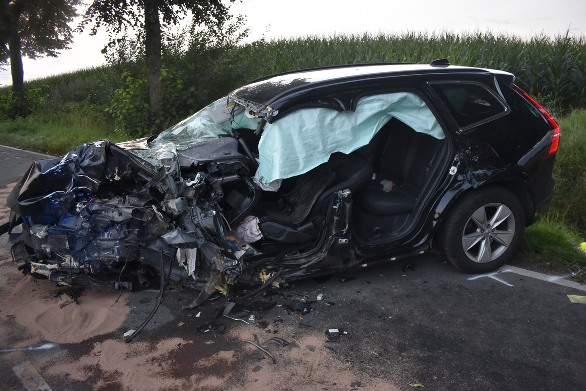 POL-HI: PK Elze: Schwerer Verkehrsunfall auf der auf der L 461 bei Wülfingen, Zeugenaufruf