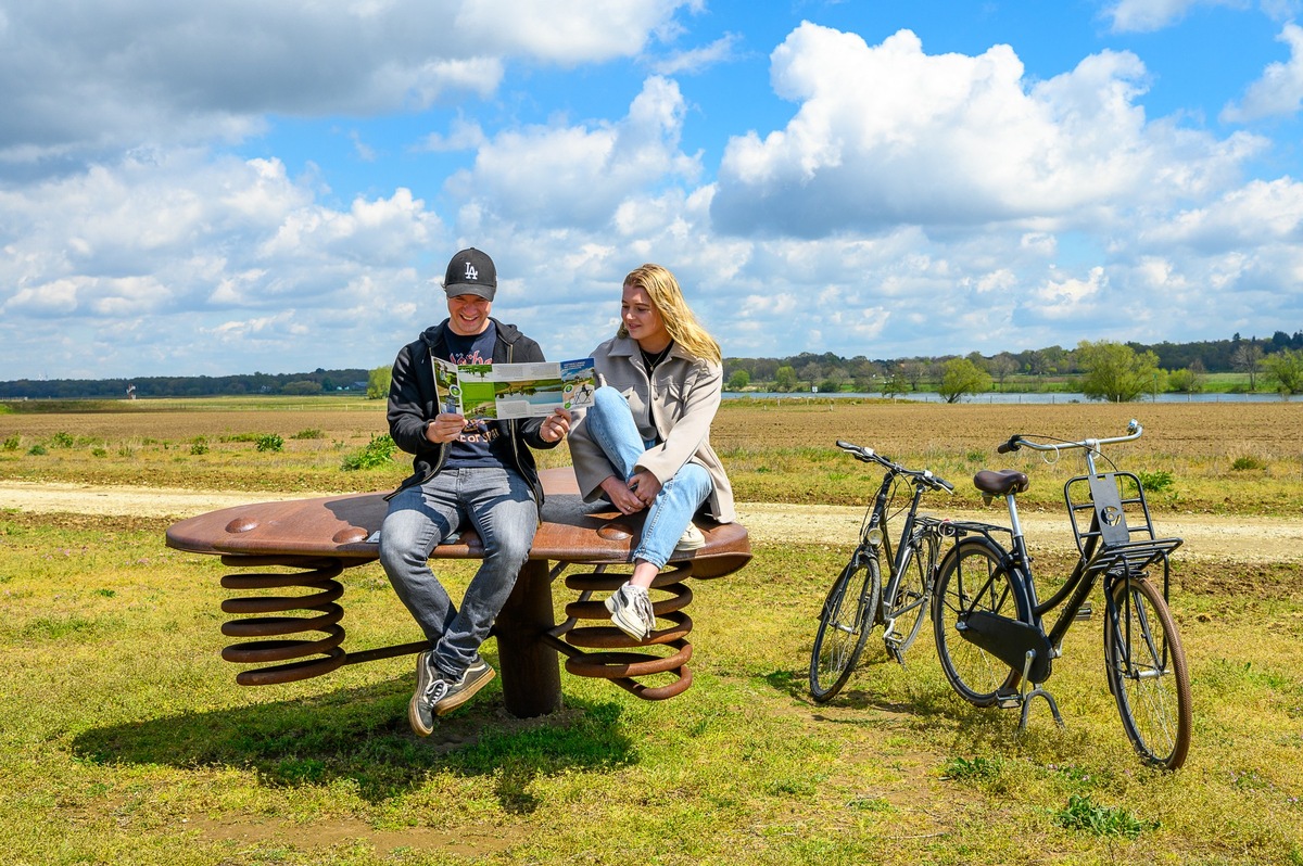 Mutter Maas lockt Radfahrer im Mai über die Grenze