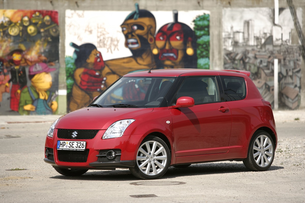 Der neue Suzuki Swift Sport: 125 PS pures Fahrvergnügen / Neuer Super-Mini von Suzuki ist ab Januar 2007 für 17.500 Euro erhältlich