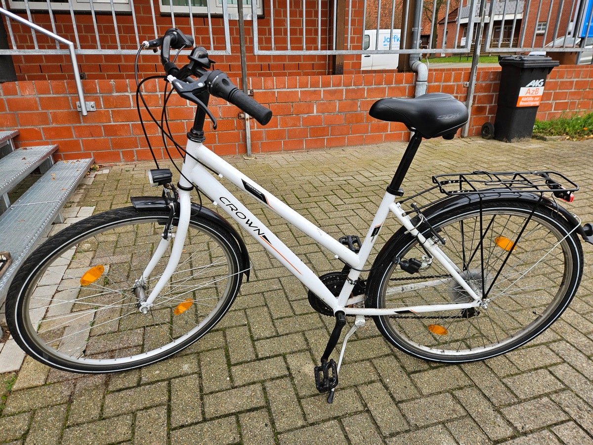 POL-DH: --- Sulingen, Raub mit Schusswaffe / Festnahmen - Syke, Polizei sucht Fahrrad Eigentümer (Foto) ---