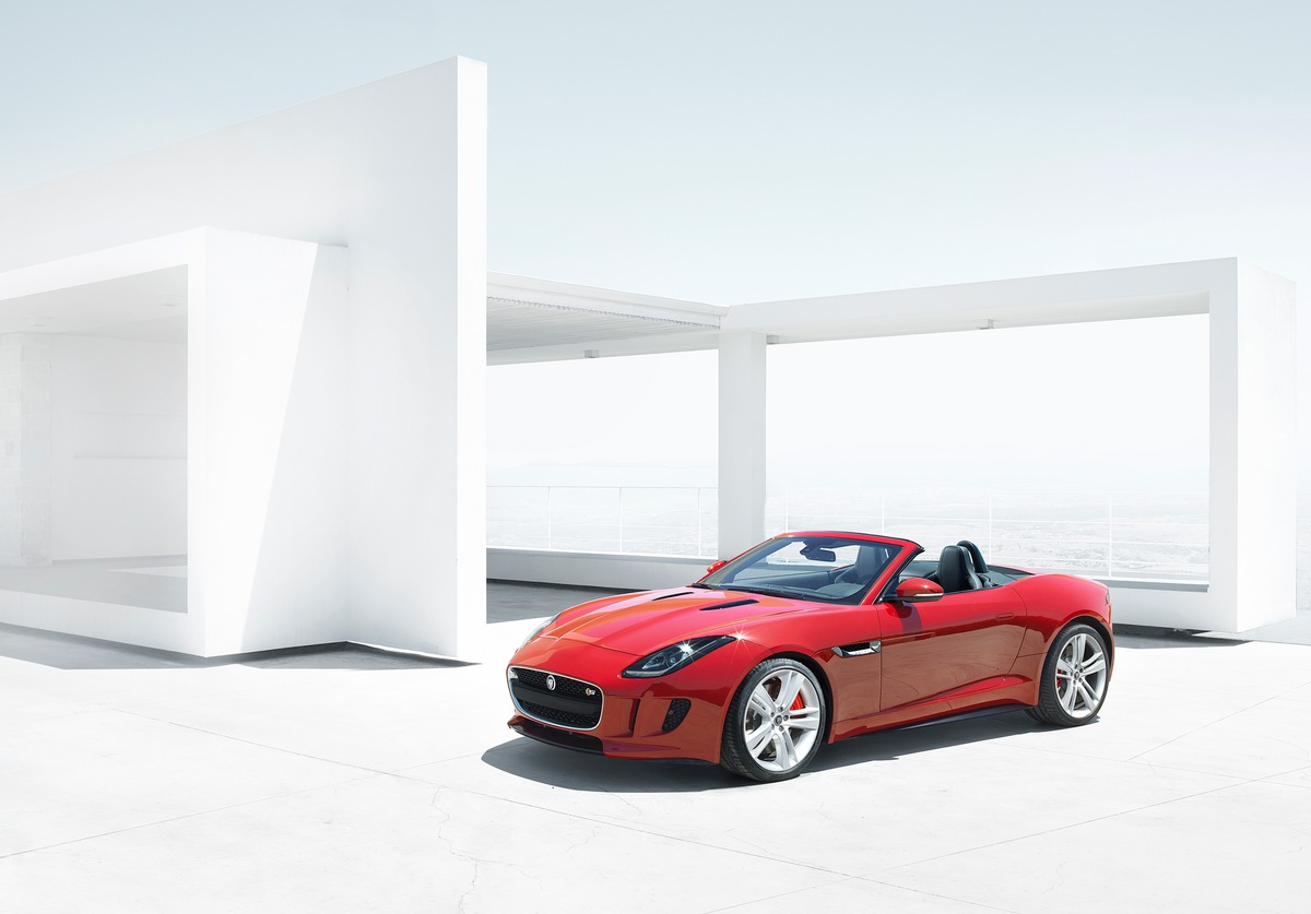 Zweisitziger Sportwagen mit Heckantrieb in Vollaluminium-Bauweise - JAGUAR F-TYPE: Schweizer Premiere in Genf (BILD)