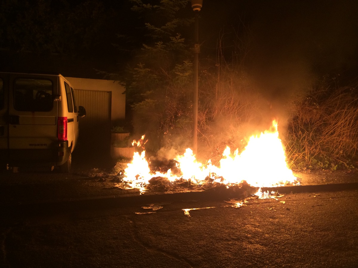 POL-PDMY: Mülleimerbrand, Feuerwehr Mayen verhindert Schlimmeres
Montag, 04.04.2016, 04.33 Uhr