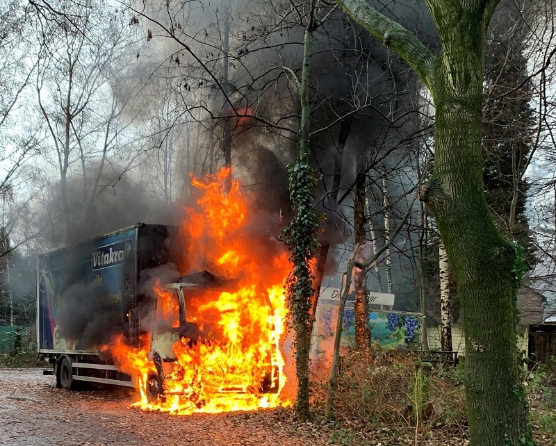 FW-GLA: LKW Brand auf der Bohmertstraße