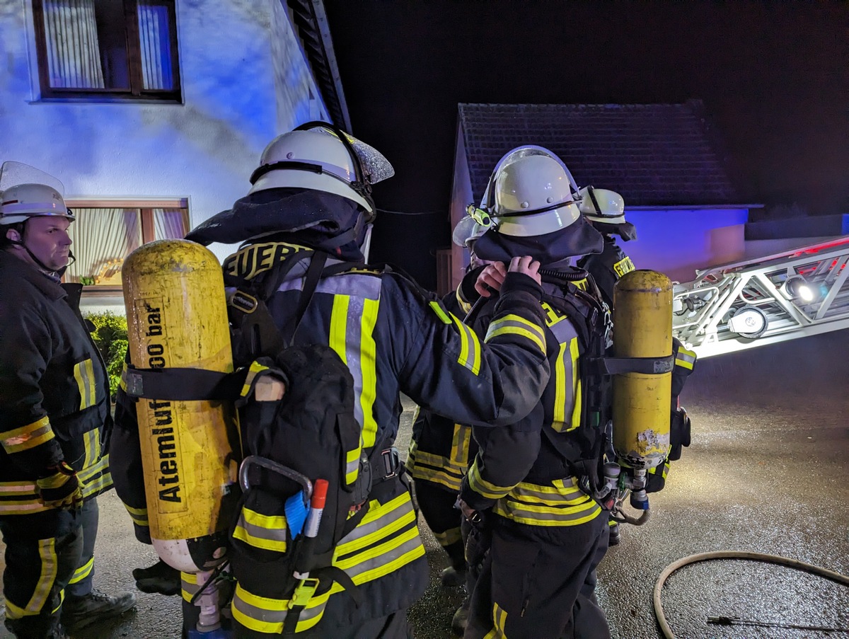 FW-AR: Feuerwehr zu Schornsteinbrand alarmiert