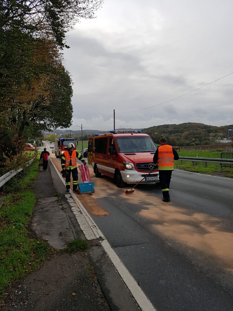 FW-EN: Einsätze durch Ölspur und Brandmeldeanlage