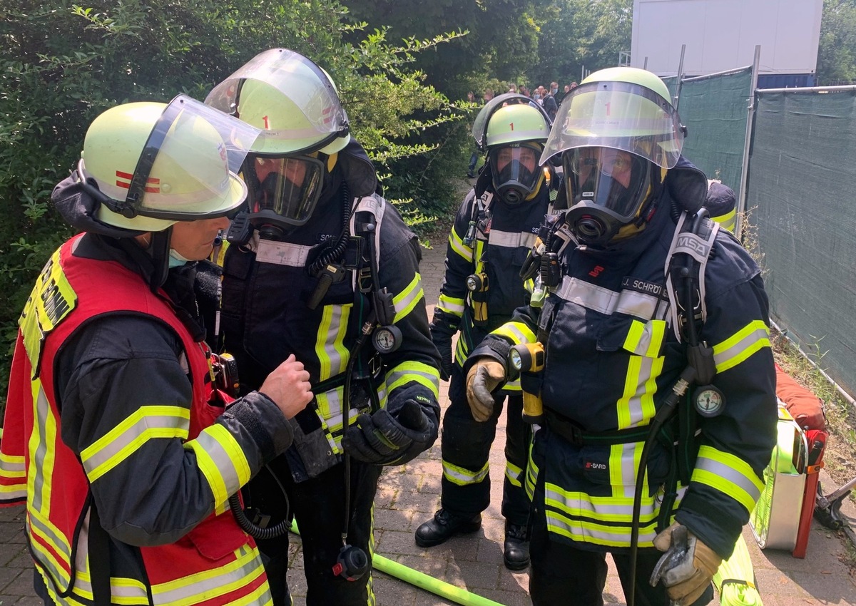 FW-BN: Kellerbrand in Studentenwohnheim - keine Verletzten