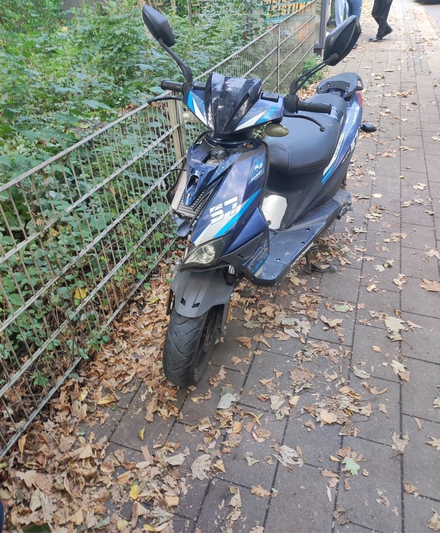 POL-DU: Overbruch: Rollerfahrer flüchtet vor Polizei - Zeugen gesucht