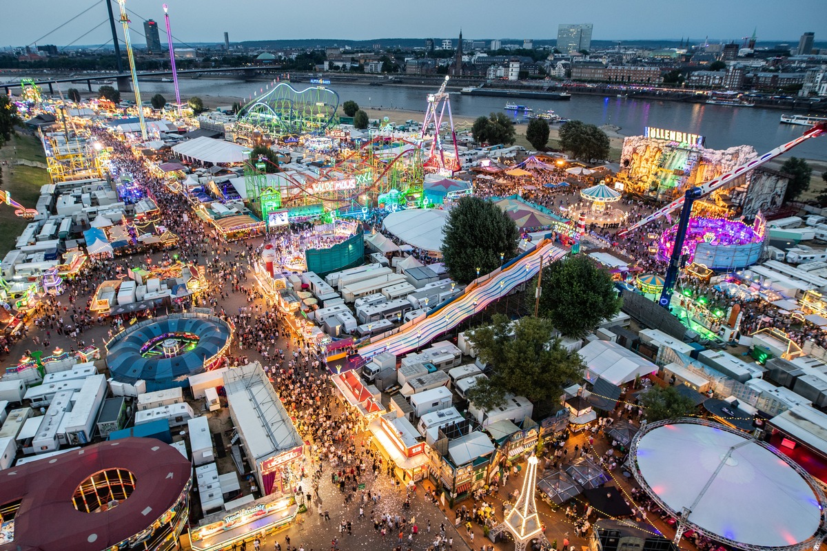 Größte Kirmes am Rhein in Düsseldorf nimmt Familienspaß stark in den Fokus